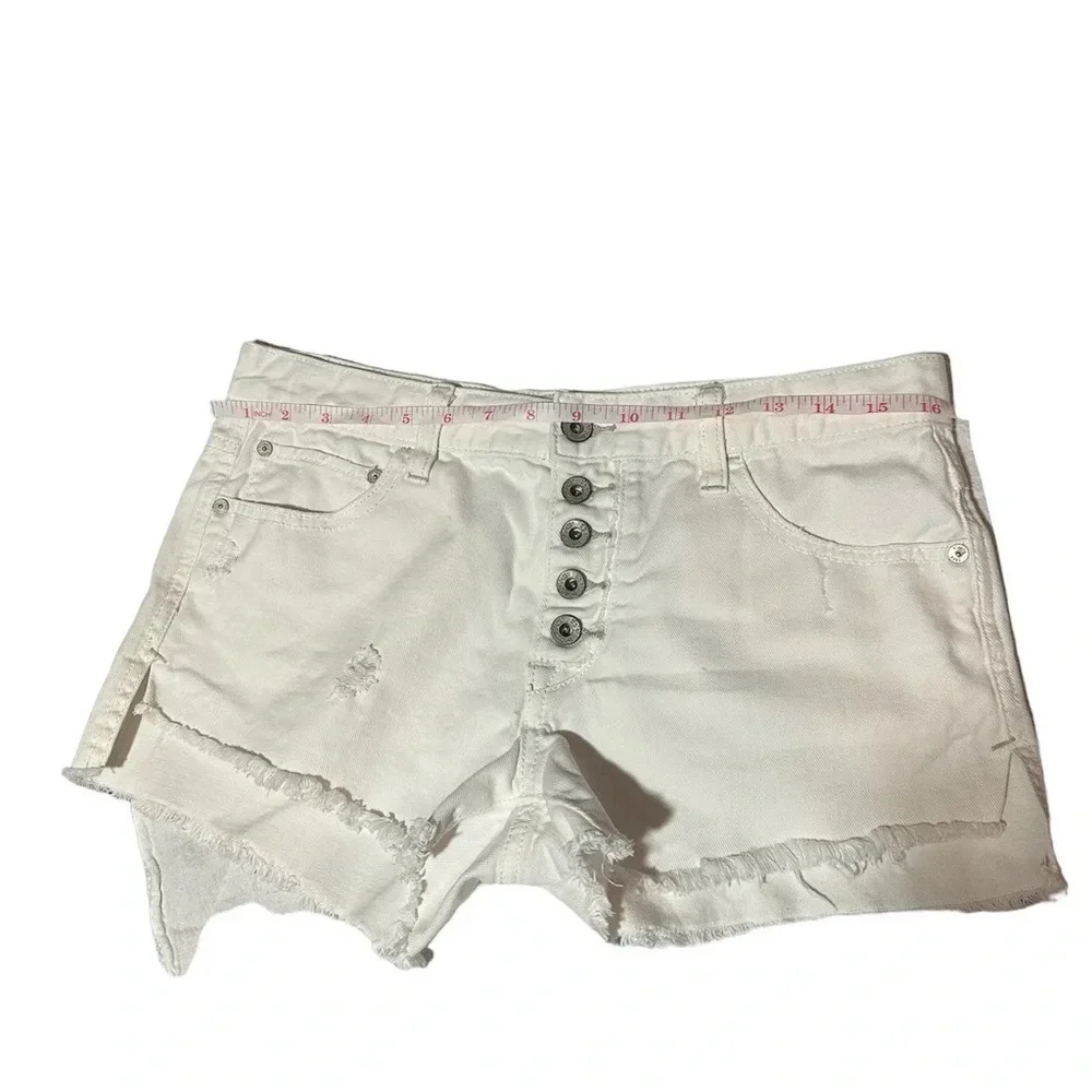 Free People High Rise Button Up White Denim Shorts size 26 Spring Summer Coastal